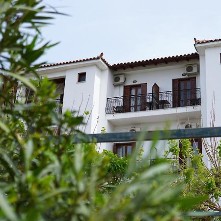 Hotel Defkalion Alli Meria Bagian luar foto
