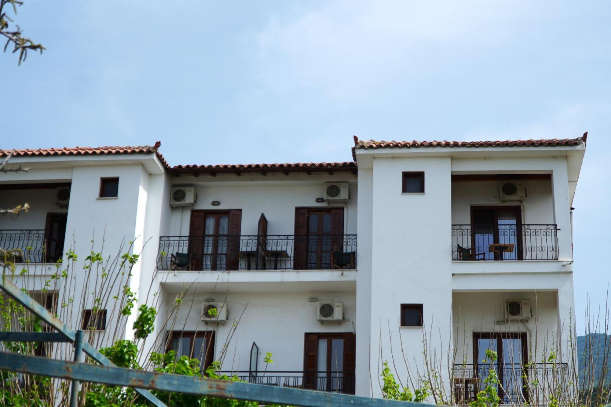Hotel Defkalion Alli Meria Bagian luar foto