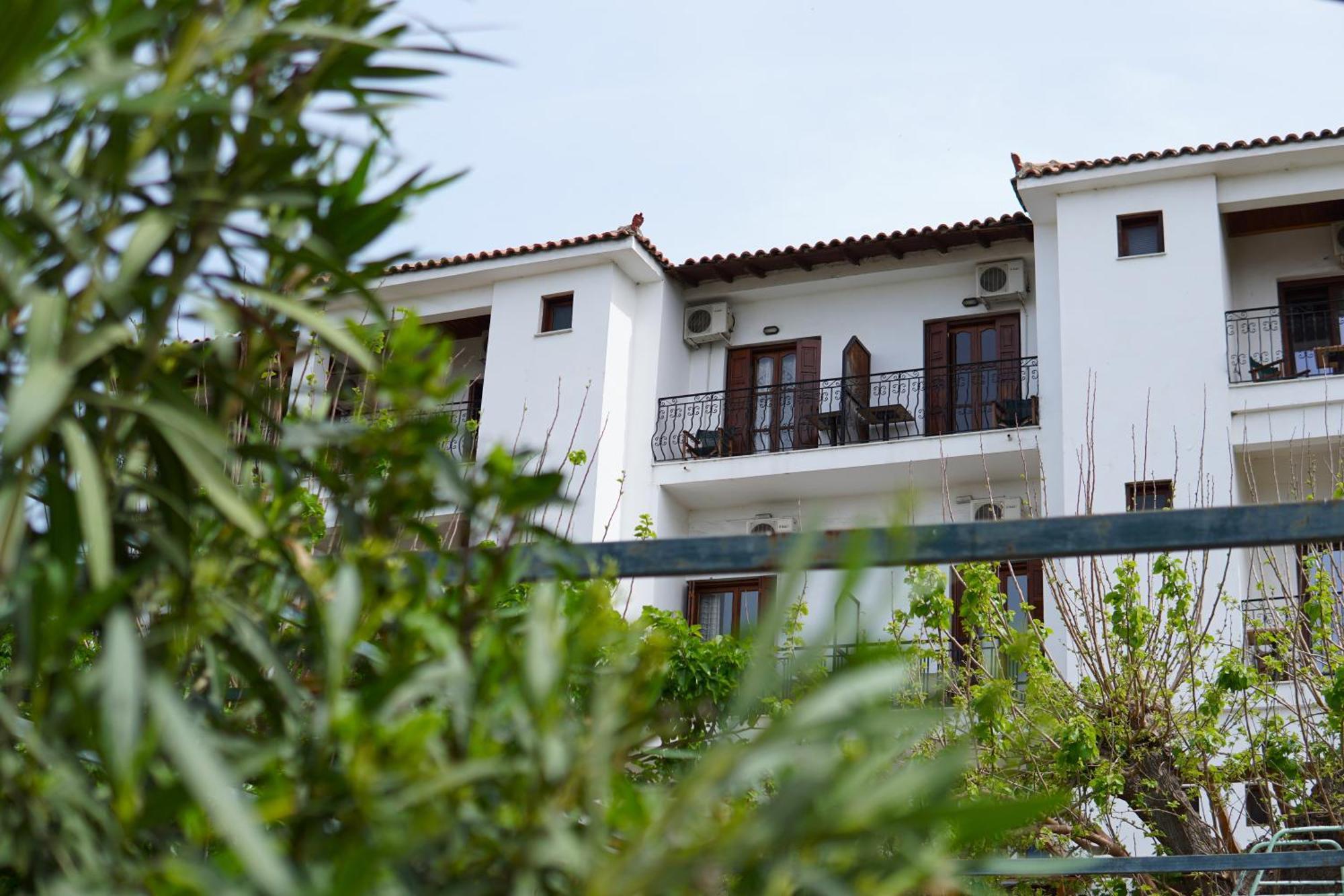 Hotel Defkalion Alli Meria Bagian luar foto